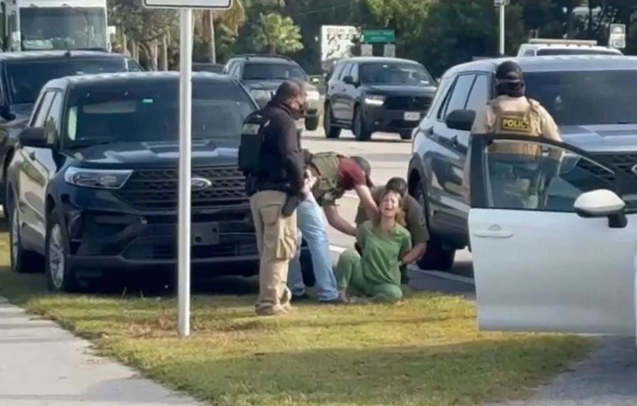 ‘I’m a U.S. citizen.’ Agents pull woman from car in Keys. Feds said she wouldn’t show ID
