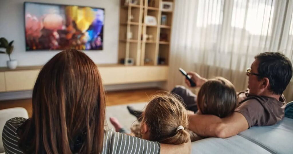 smart-tv-lg-spying-family